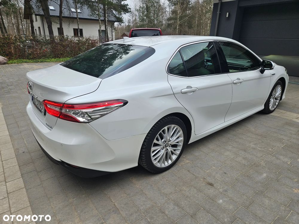 Toyota Camry 2.5 Hybrid Executive CVT - 12