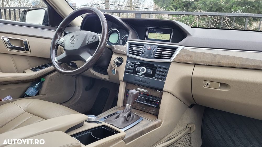 Mercedes-Benz E 220 CDI DPF BlueEFFICIENCY Automatik Elegance - 12