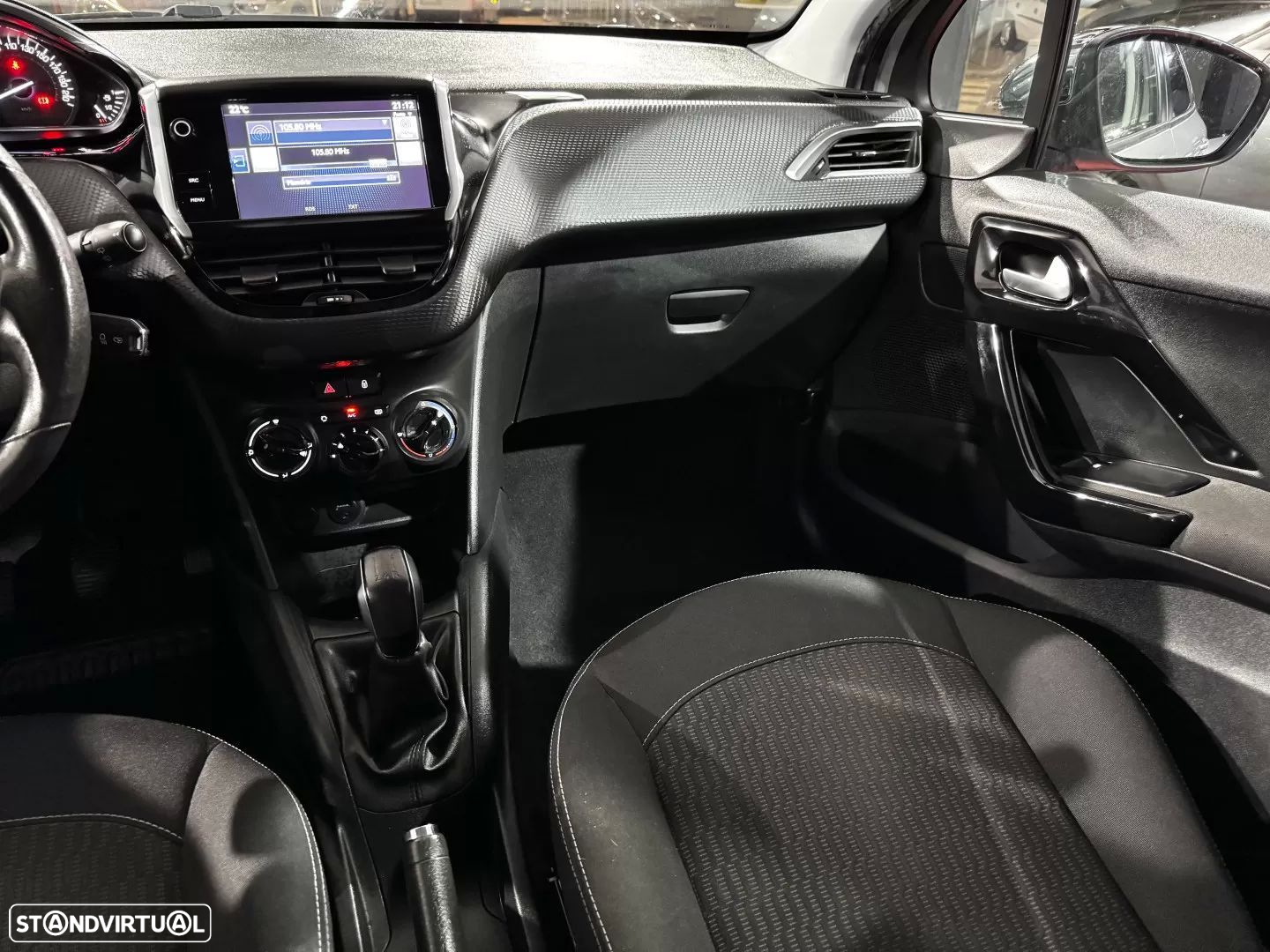 Peugeot 208 1.6 BlueHDi Style - 15