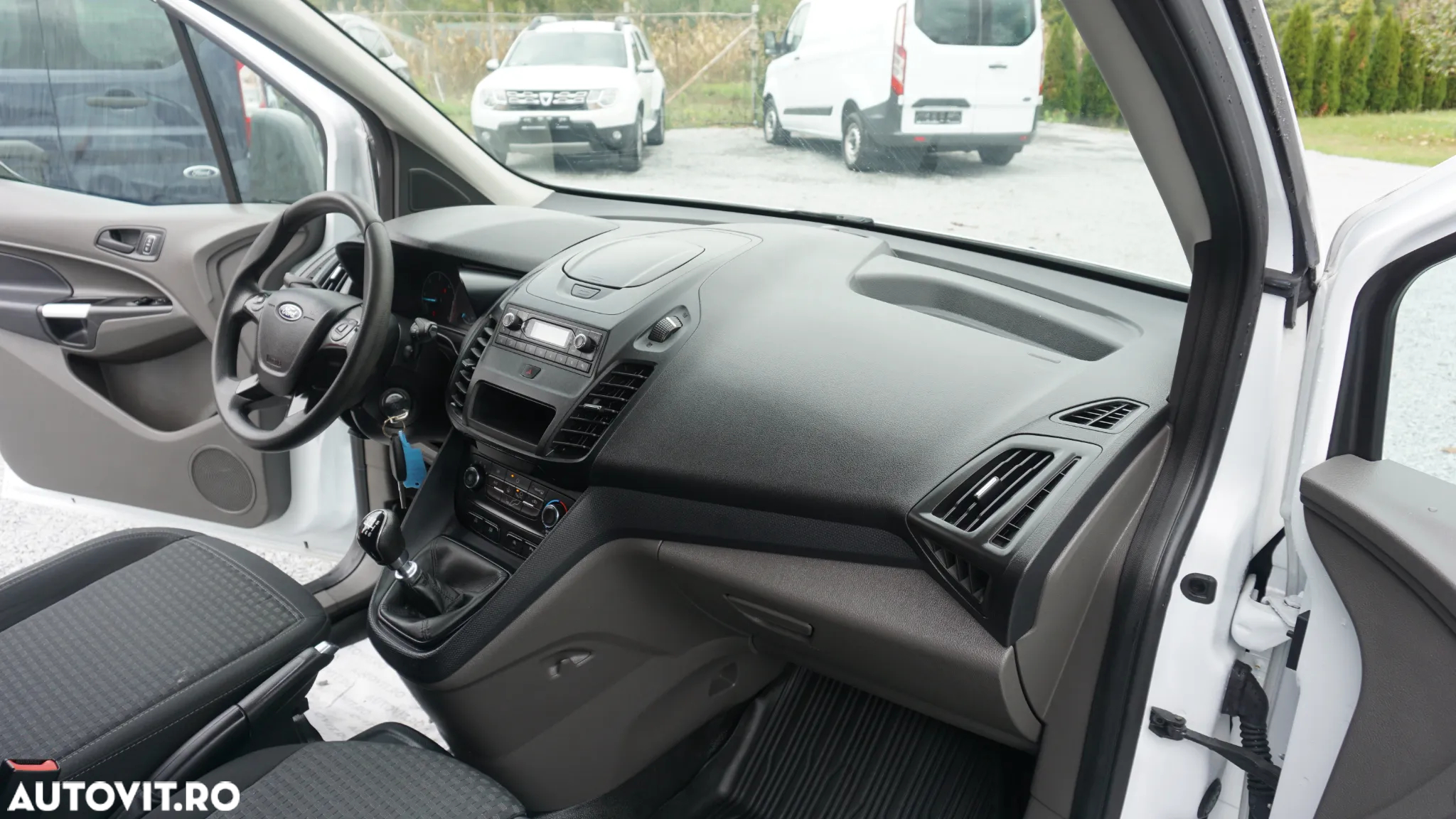 Ford Transit Connect - 12