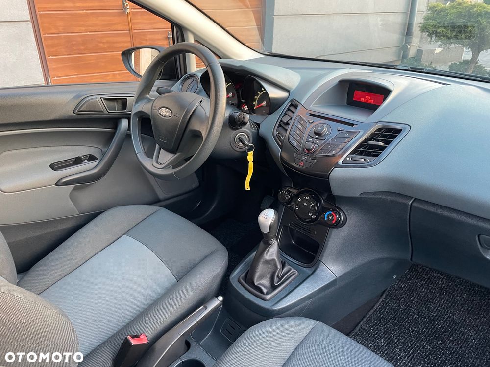 Ford Fiesta 1.25 Champions Edition - 20