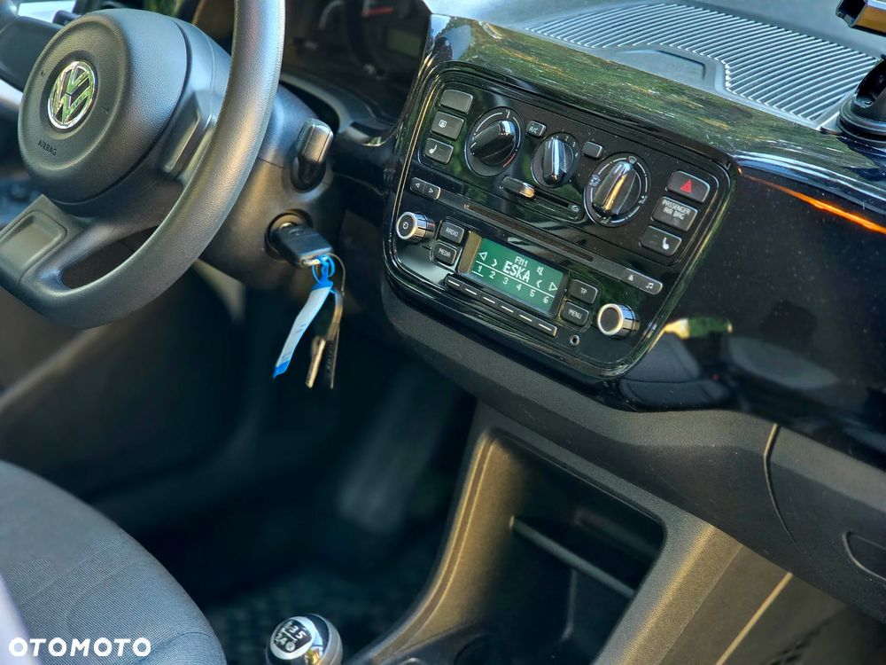 Volkswagen up! BlueMotion Technology move - 11