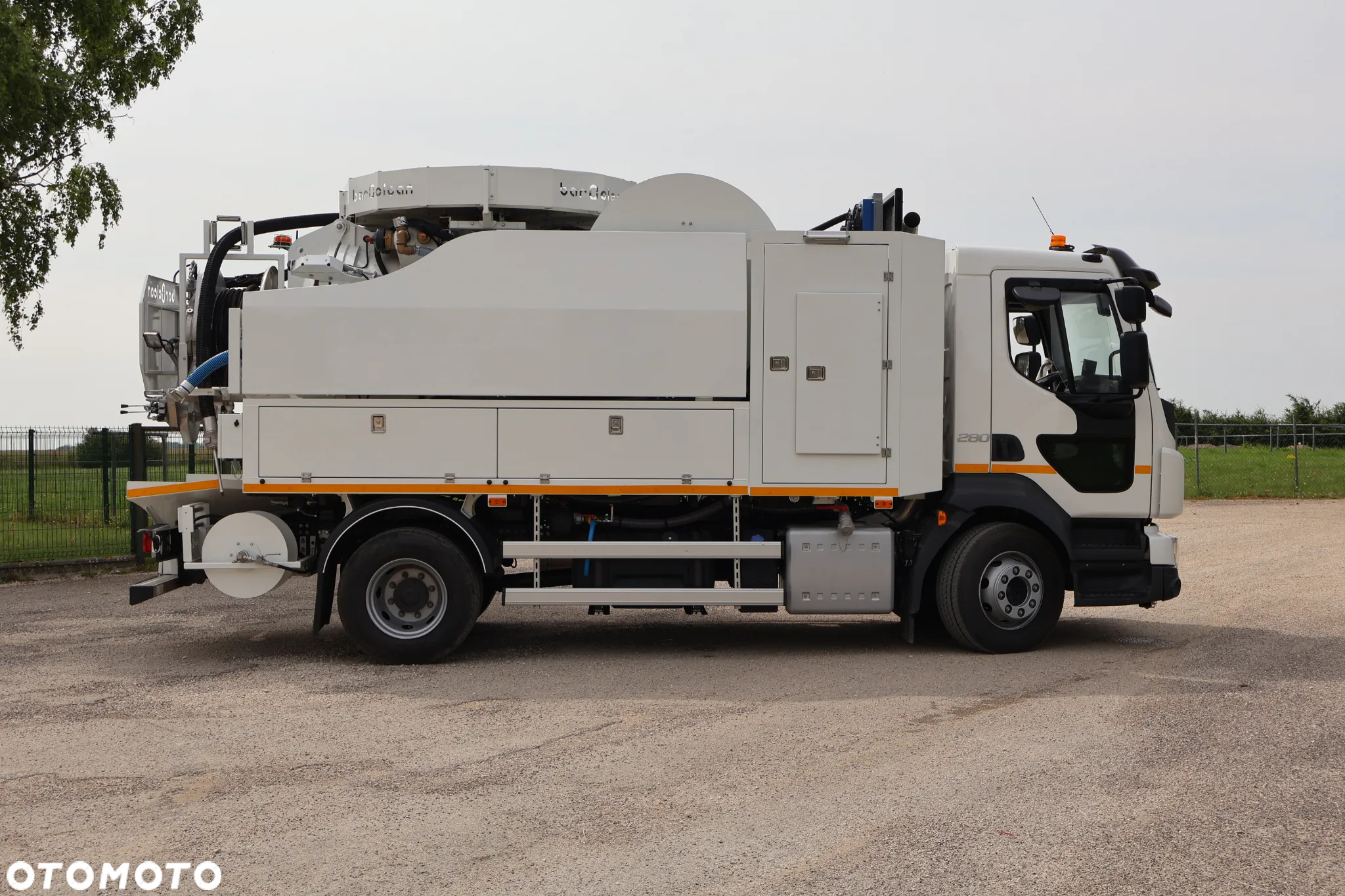 Volvo FL - 8