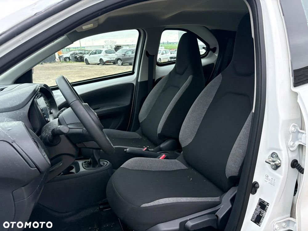 Toyota Aygo X Limited - 11