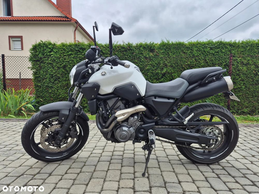 Yamaha MT - 2