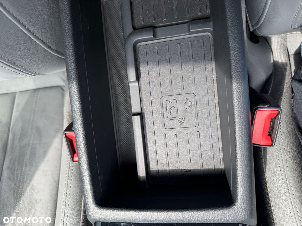 Audi A4 Avant 40 TDI S tronic S line - 35
