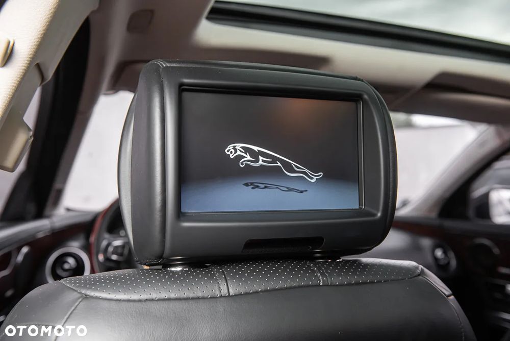 Jaguar XJ 3.0 D V6 Premium Luxury - 34