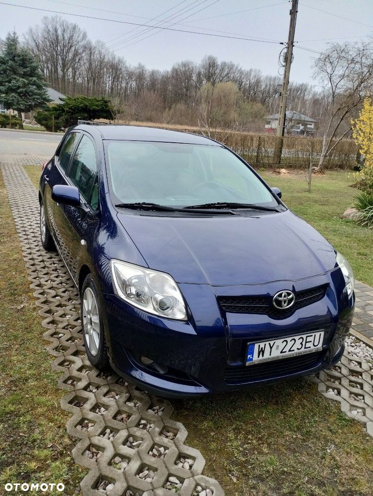 Toyota Auris 2.0 D-4D - 1