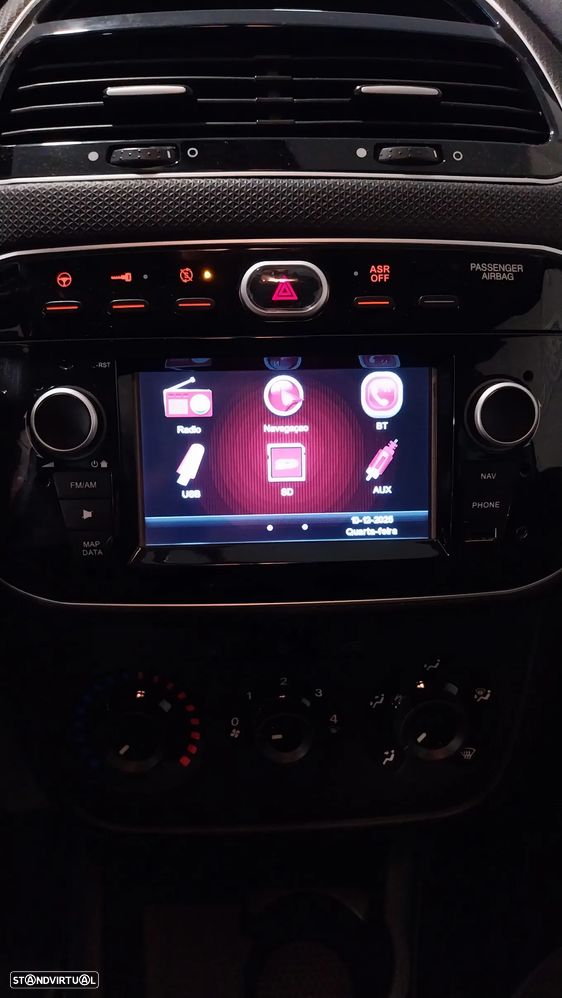 Fiat Punto 1.2 Lounge S&S - 12