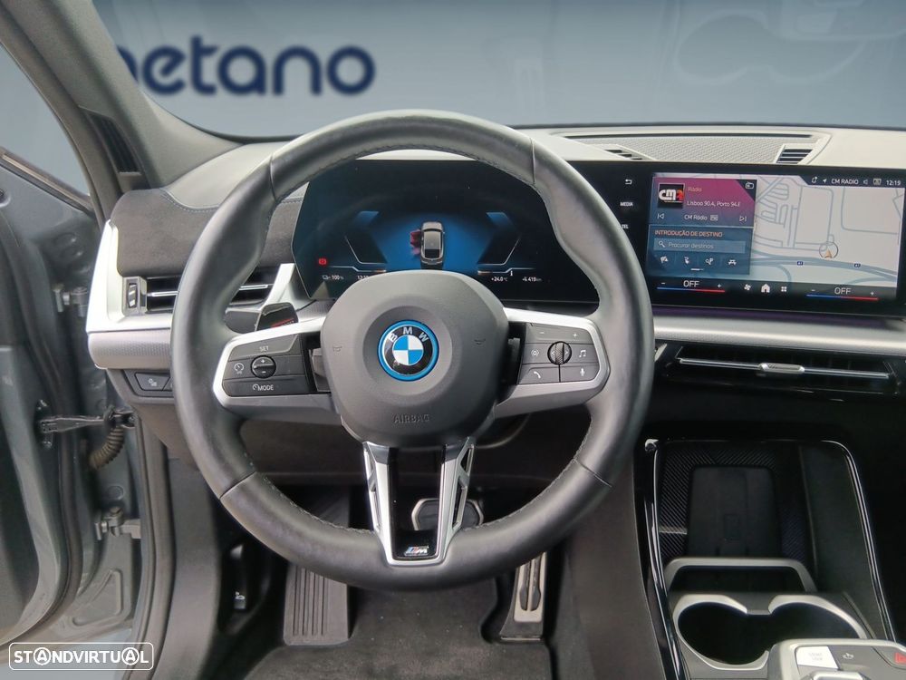BMW iX2 eDrive20 Pack Desportivo M - 13