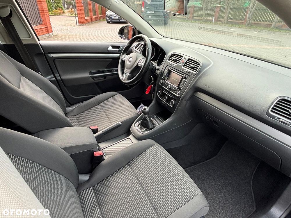 Volkswagen Golf 1.6 TDI Highline - 21