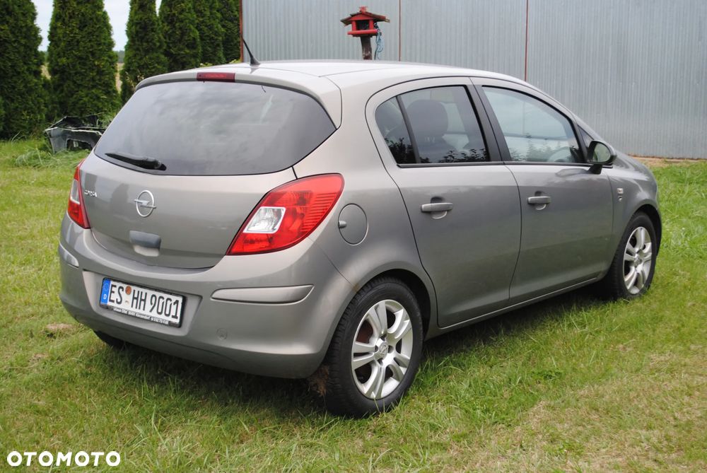 Opel Corsa 1.4 16V Satellite - 3