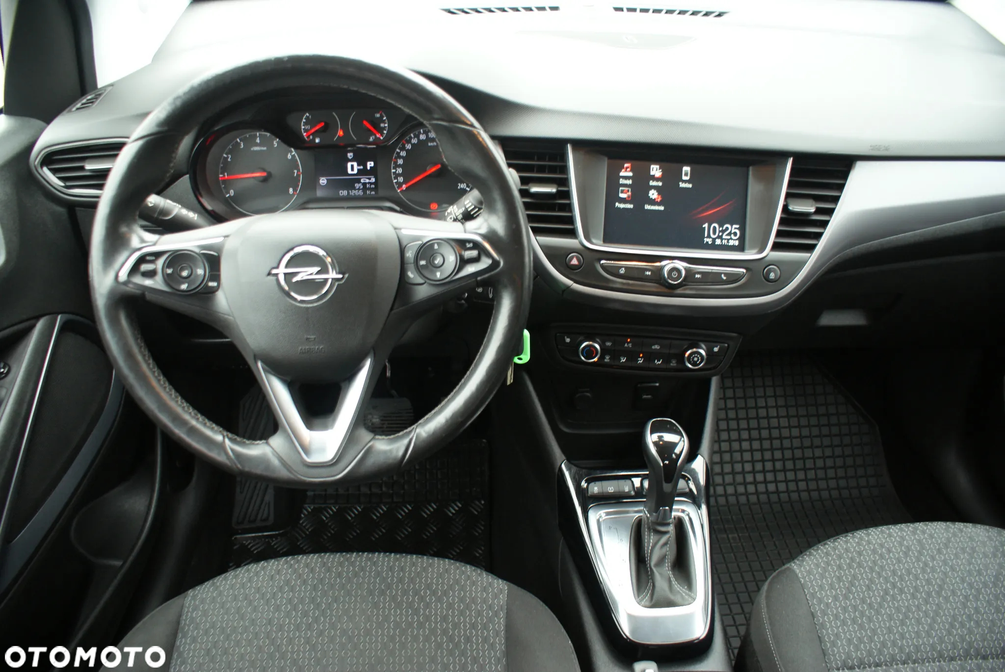 Opel Crossland X - 8