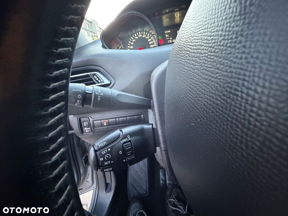 Peugeot 308 110 e-THP Stop & Start Active - 23