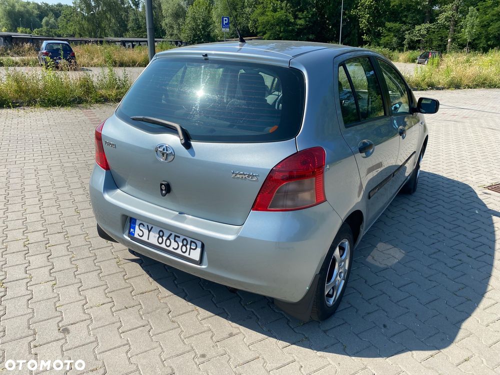 Toyota Yaris 1.0 Luna - 3