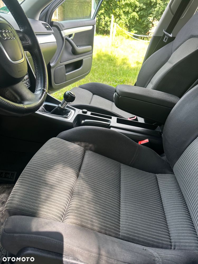 Audi A4 Avant - 33