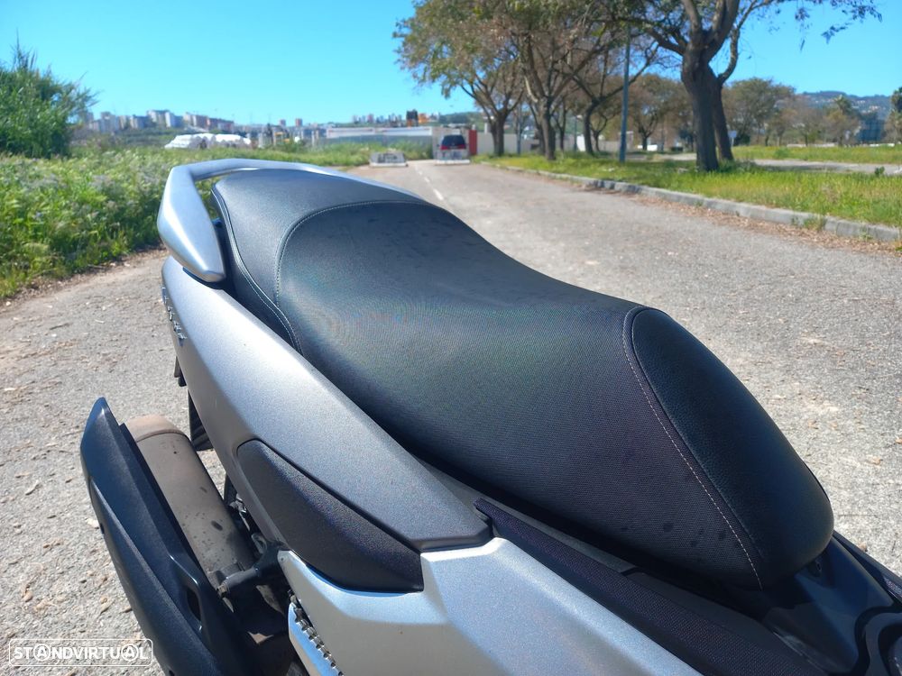 Yamaha NMAX - 5