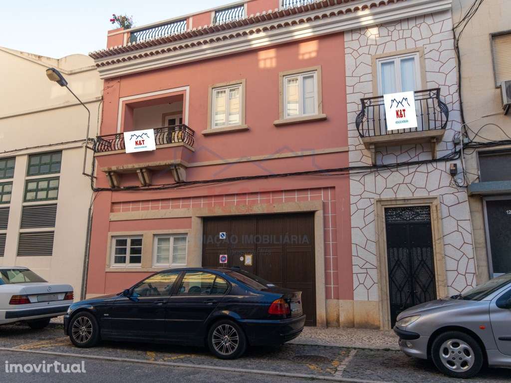 Moradia T4 remodelada com Jardim - Grande imagem: 2/50