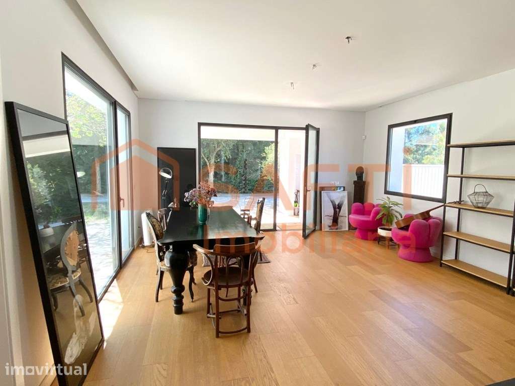 Linda moradia moderna térrea em Palmela, 2 quartos facilmente trans...