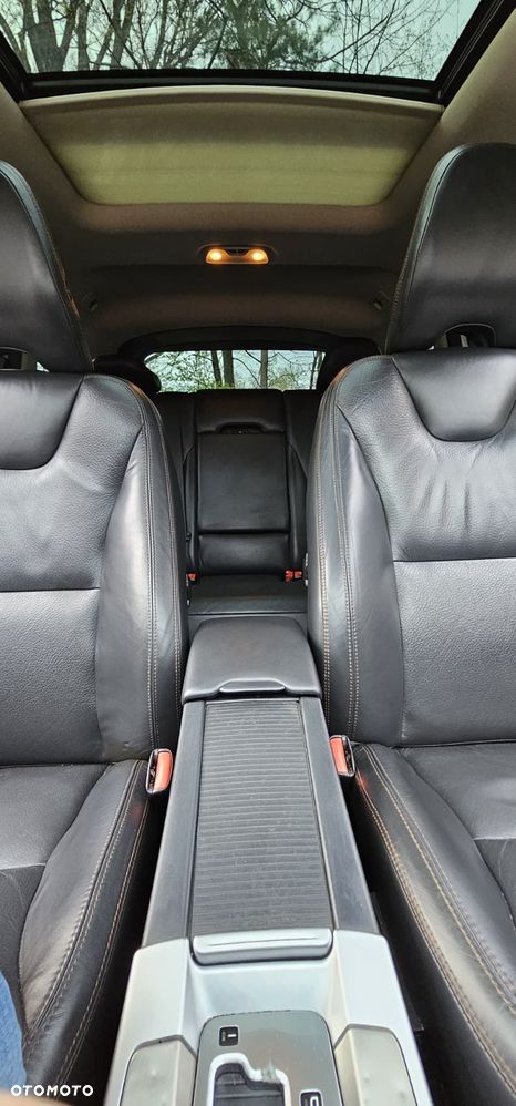 Volvo XC 60 - 30