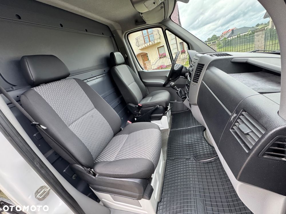 Volkswagen Crafter - 33