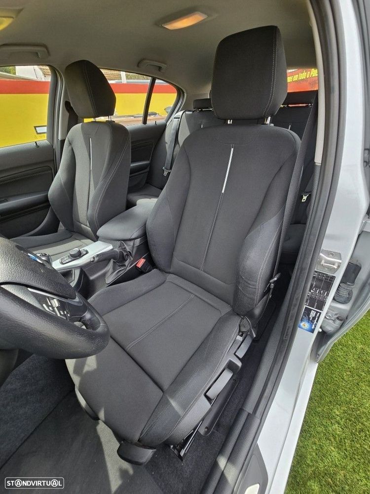 BMW 116 d EDynamics Line Sport — fotografia 10