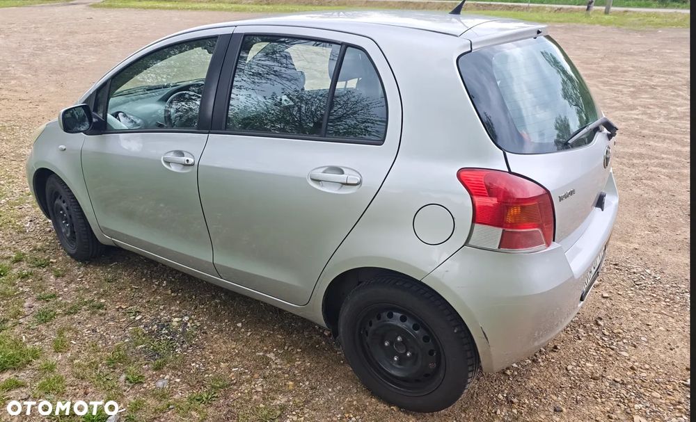 Toyota Yaris - 1