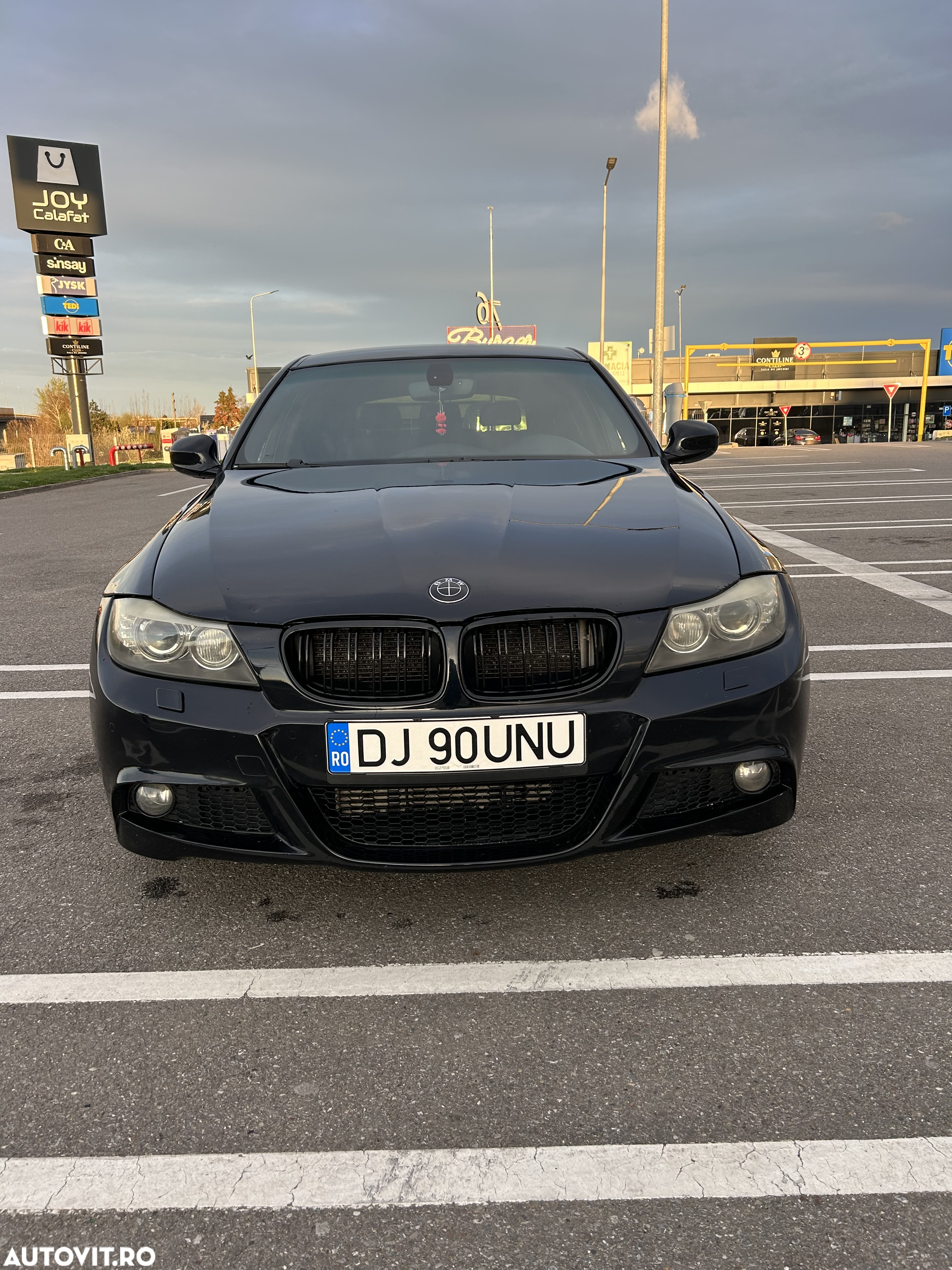 BMW Seria 3 320d xDrive DPF Touring Aut. - 4