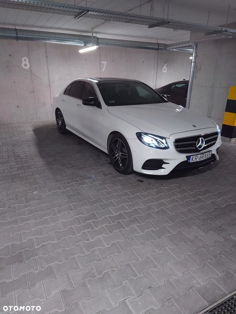 Mercedes-Benz Klasa E 300 9G-TRONIC - 20