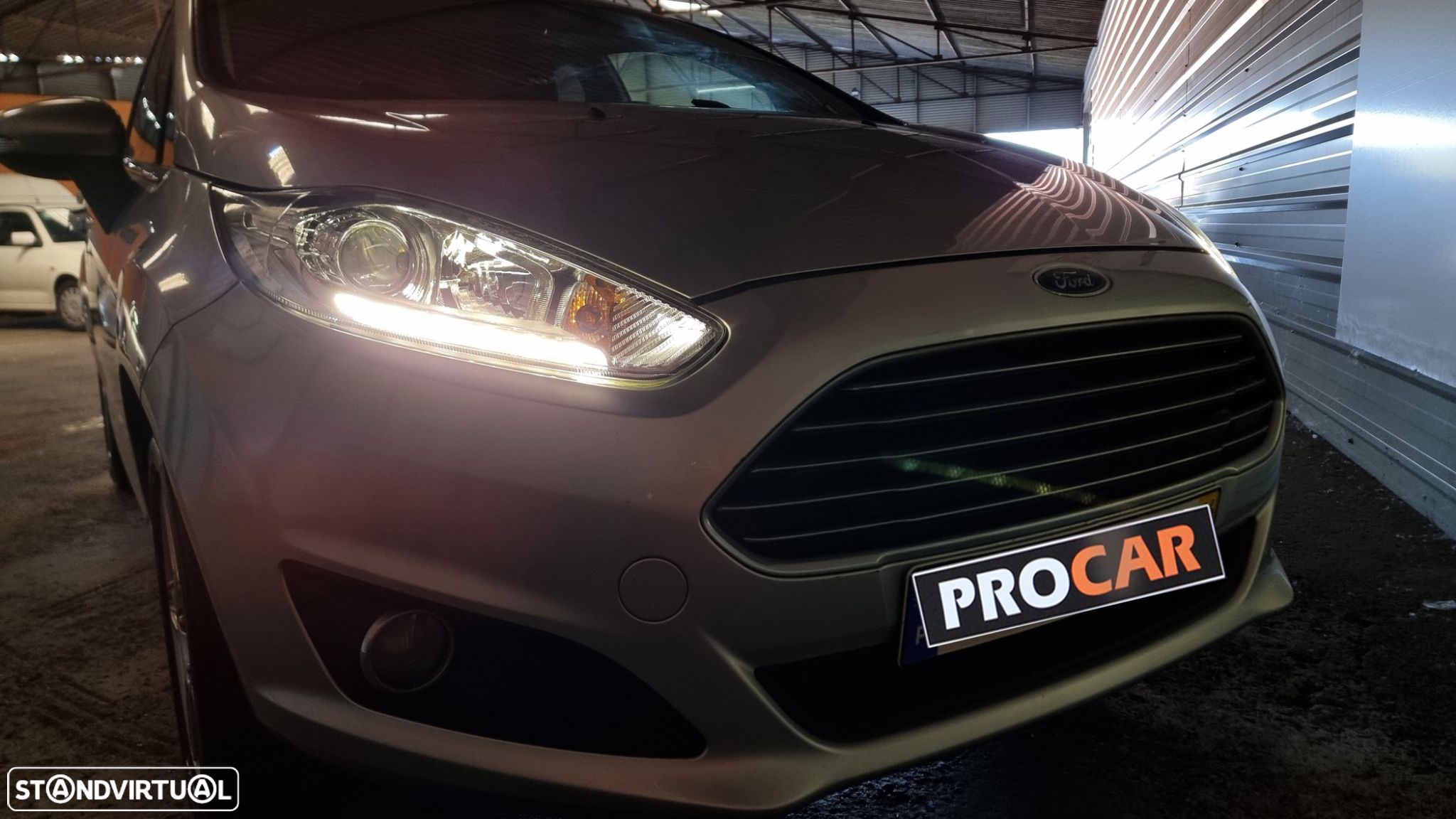 Ford Fiesta 1.0 Ti-VCT Titanium - 24