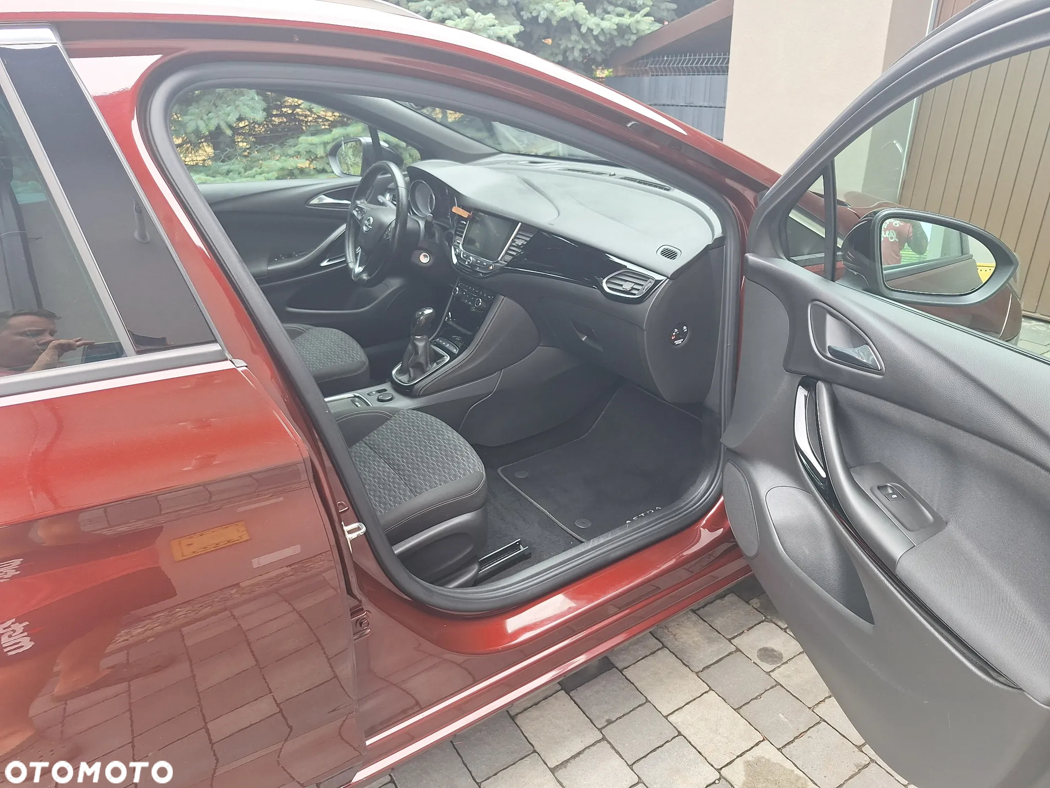 Opel Astra V 1.0 T Essentia S&S - 28