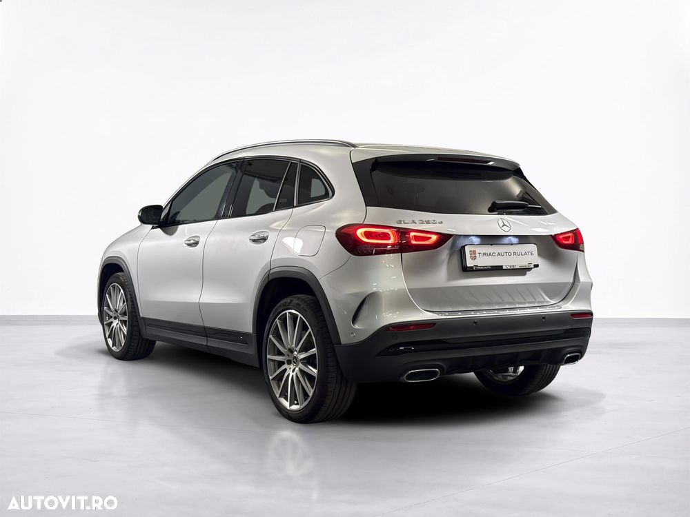 Mercedes-Benz GLA - 4