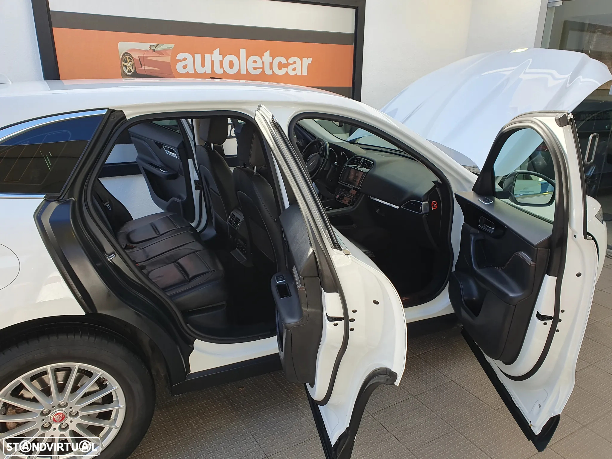 Jaguar F-Pace 20d AWD Aut. Prestige - 19