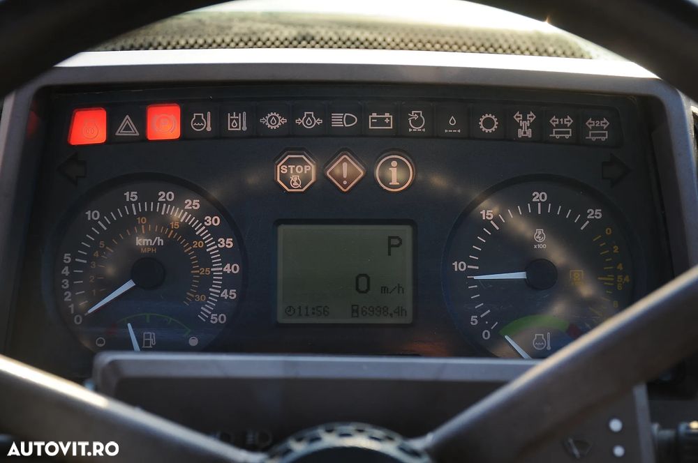 John Deere Tractor JD 6920S - 8