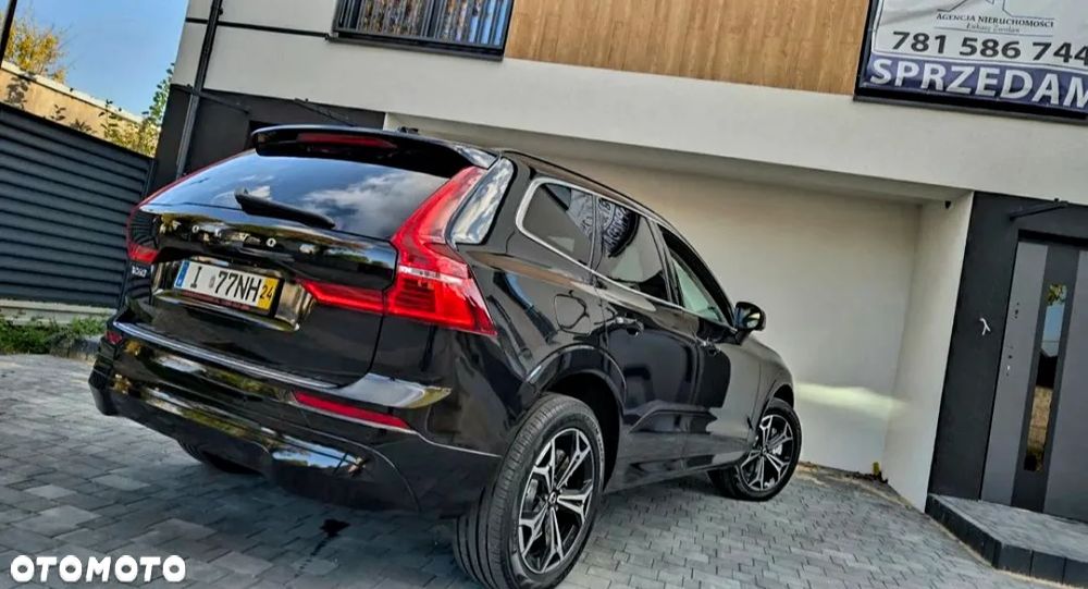 Volvo XC 60 B4 D AWD Geartronic Momentum Pro - 2