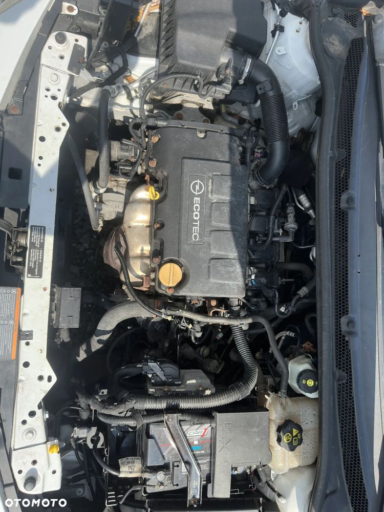 Opel Astra 1.4 ecoFLEX - 14