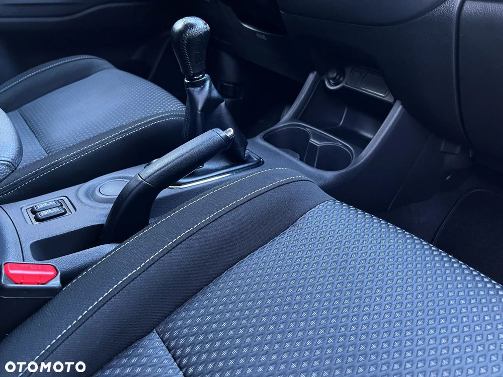 Mitsubishi Outlander 2.0 2WD SUV-Star - 26