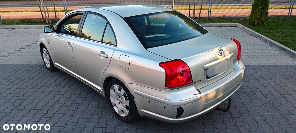 Toyota Avensis 2.0 VVT-i Sol - 4