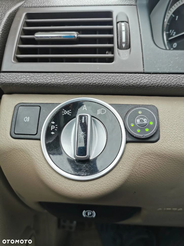 Mercedes-Benz Klasa C 300 4Matic 7G-TRONIC Avantgarde - 35