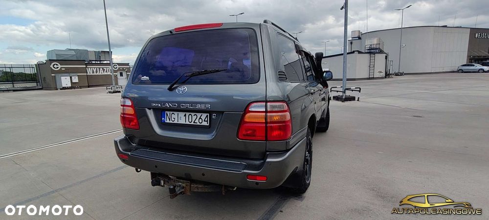 Toyota Land Cruiser - 7
