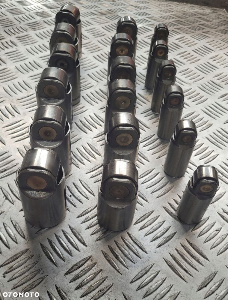 SZKLANKA / ROLKA POPYCHACZY ZAWORÓW DAF XF 105 510km - 2