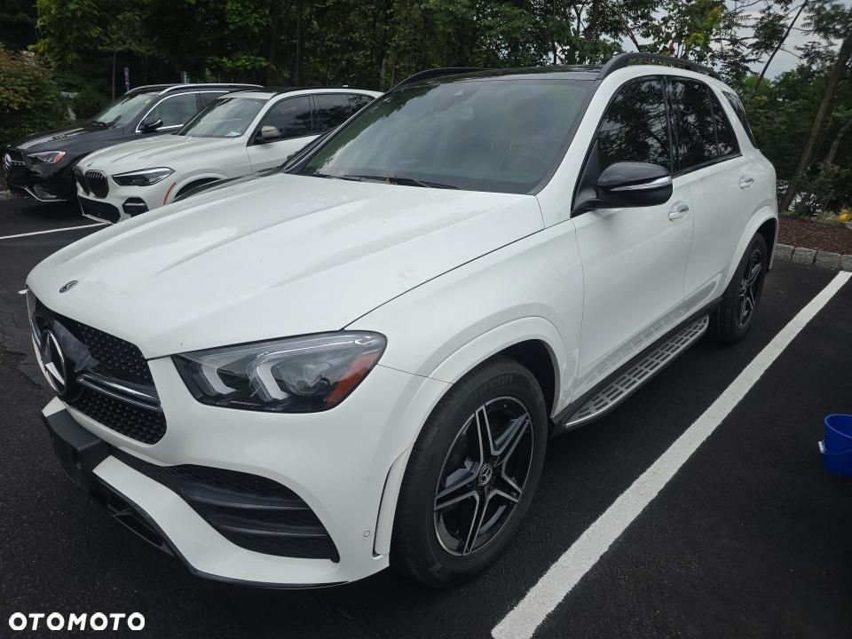 Mercedes-Benz GLE - 1