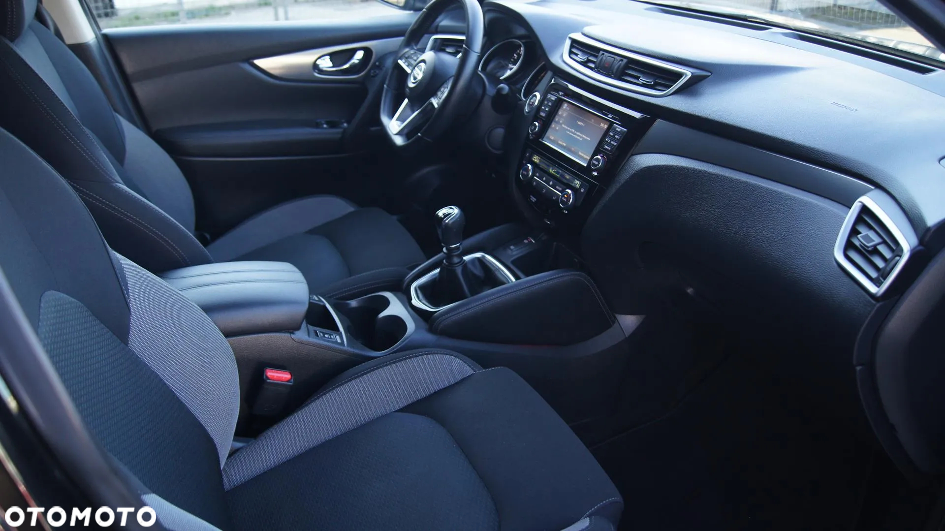 Nissan Qashqai 1.3 DIG-T N-Connecta - 12
