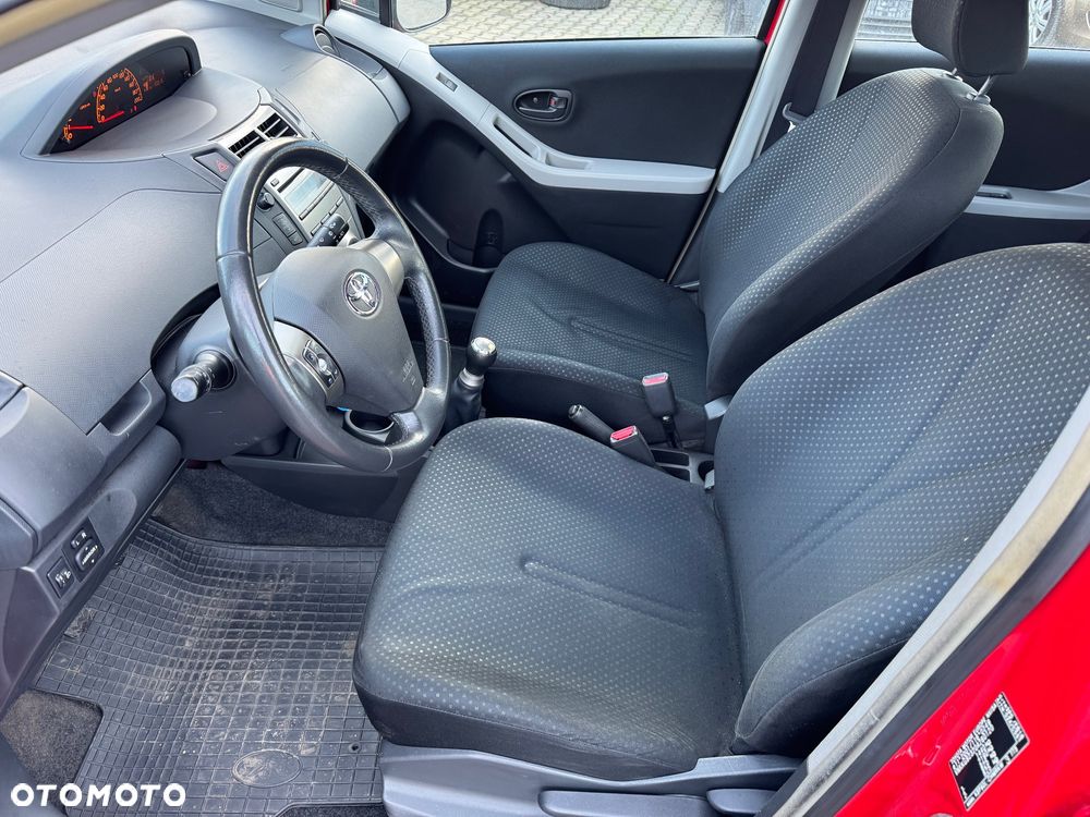 Toyota Yaris 1.0 Premium EU6 - 8