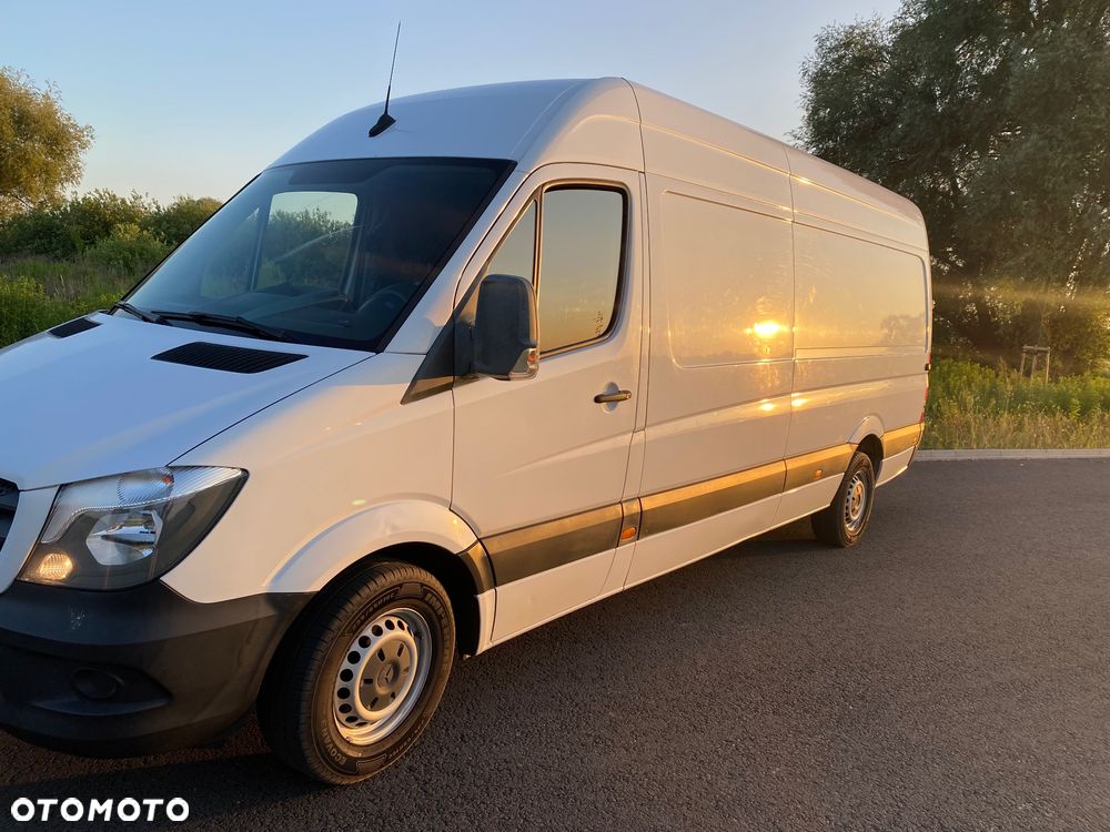 Mercedes-Benz Sprinter - 2