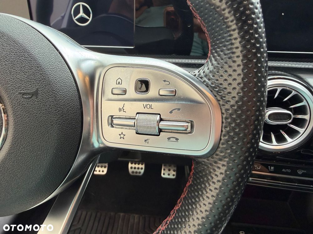 Mercedes-Benz Klasa A 180 AMG Line - 19