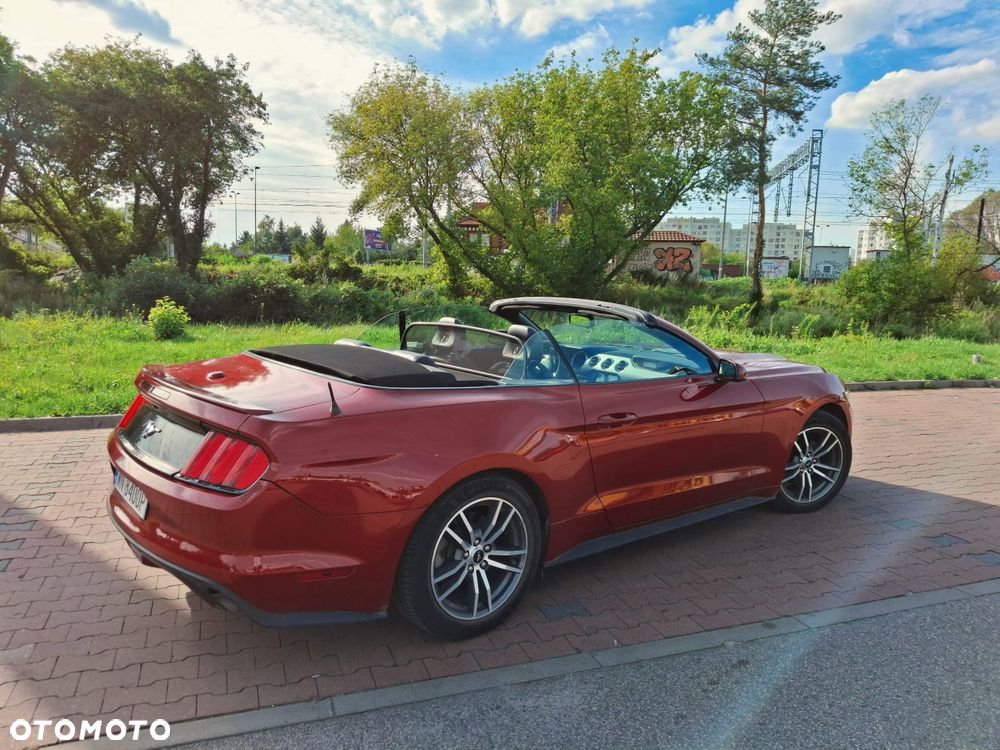 Ford Mustang - 2
