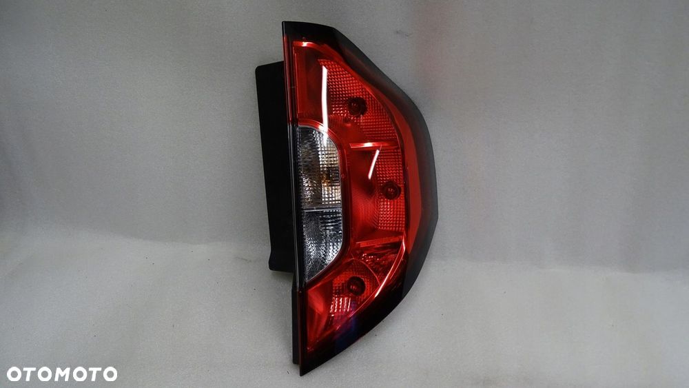 MERCEDES CITAN II W420 - lampa tylna prawa - 1