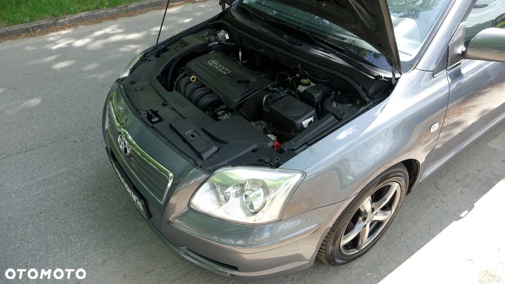 Toyota Avensis - 23