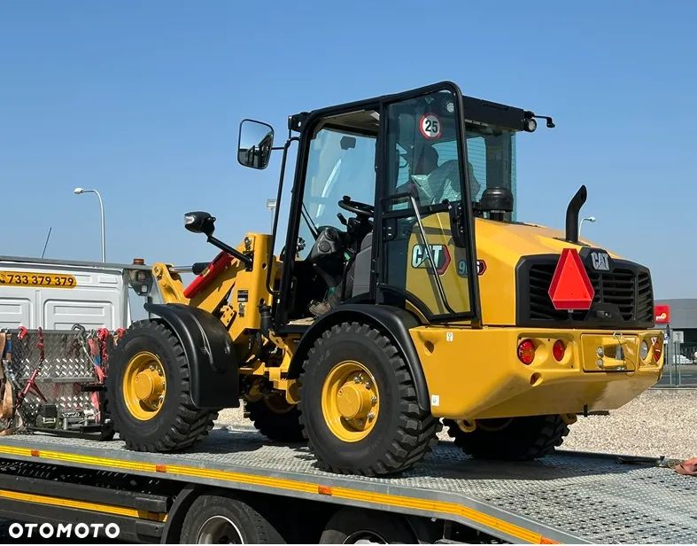 Caterpillar 906 - 32